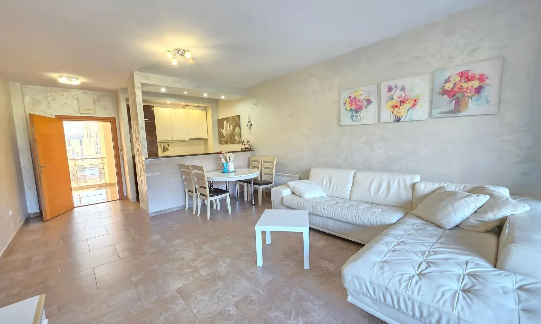 Sale, two bedroom apartment, 68m², Bečići, Budva