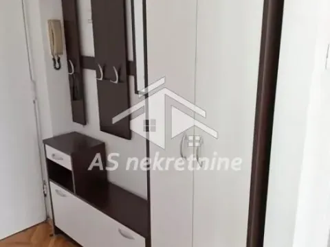 Izdavanje, trosoban stan, 68m², Crveni Krst, Beograd - image 20