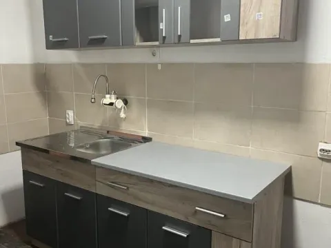 Izdavanje, trosoban stan, 88m², Vidikovački venac, Rakovica - image 5