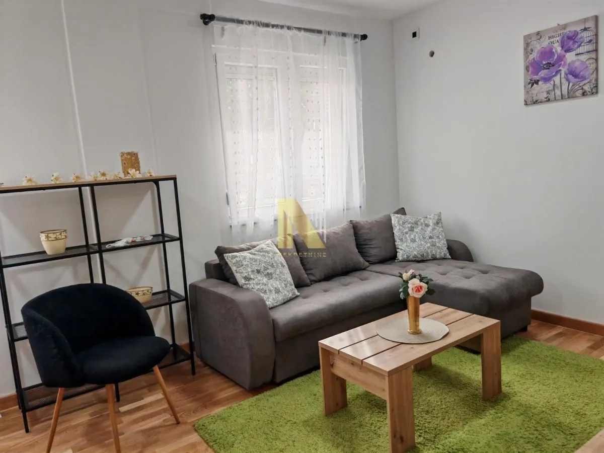 Izdavanje, jednosoban stan, 41m², Petrovaradin, Novi Sad