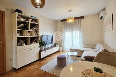 Prodaja, jednosoban stan, 41m², Stari Aerodrom, Podgorica - image 2