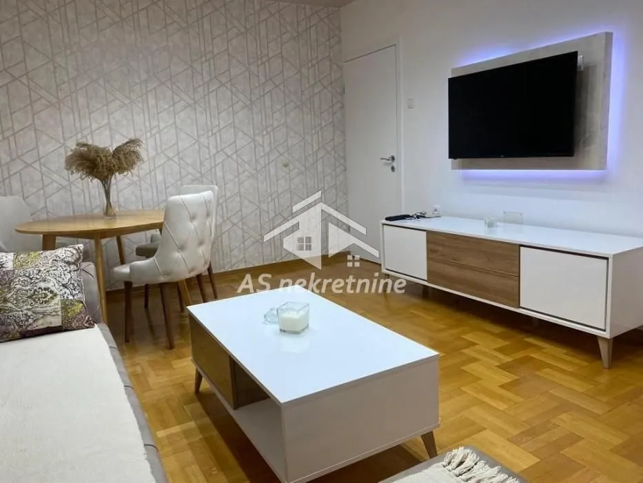 Izdavanje, dvosoban stan, 44m², Denkova Basta, Zvezdara Sve Podlokacije