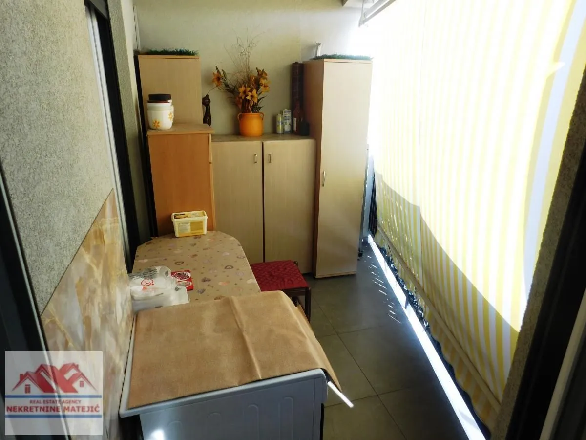 Prodaja, dvosoban stan, 67m², Mala vaga, Kragujevac