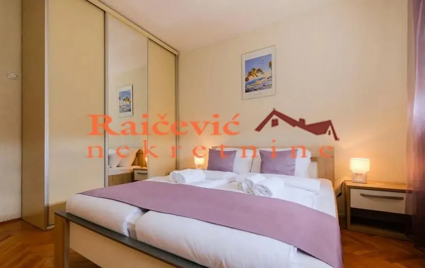 Rent, three bedroom apartment, 60m², Stari Grad, Beograd