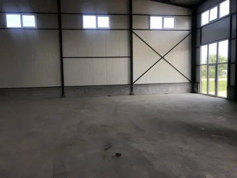 Izdavanje, poslovni prostor, 870m², Zemun Ugrinovci, Zemun Sve Podlokacije - image 2