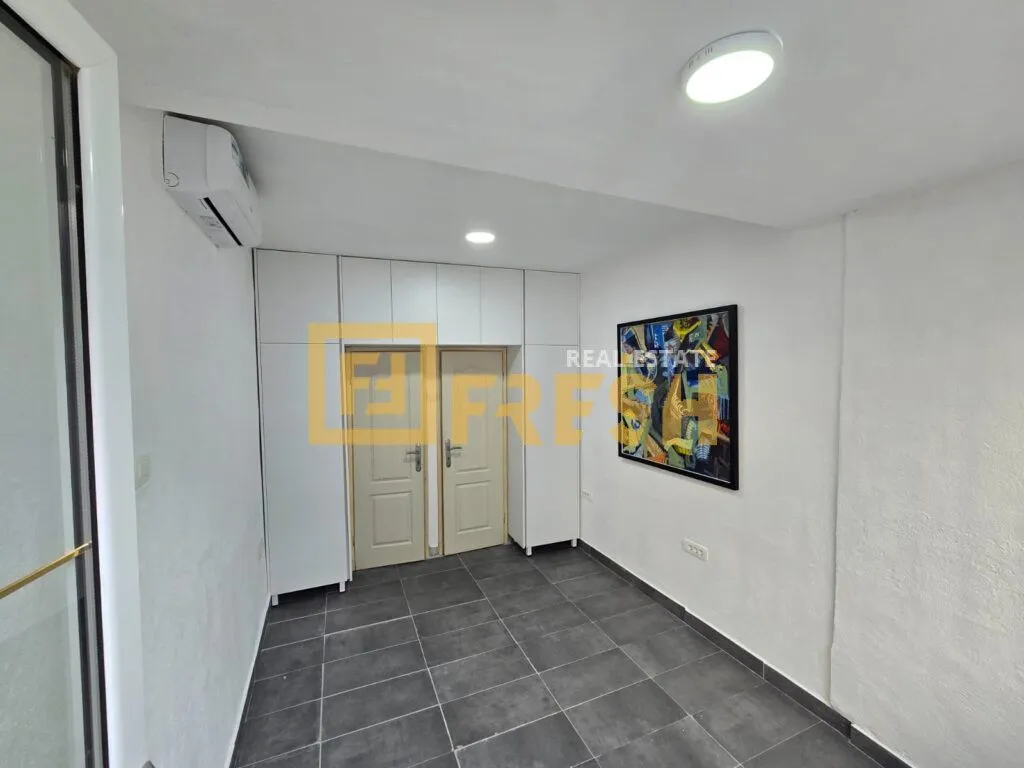 Rent, office space, 14m², Centar, Podgorica