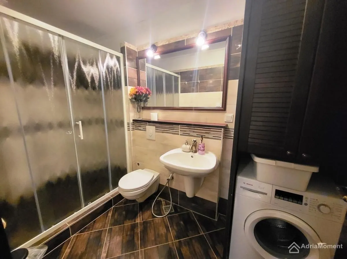 Sale, three bedroom apartment, 126m², Kostanjica, Kotor
