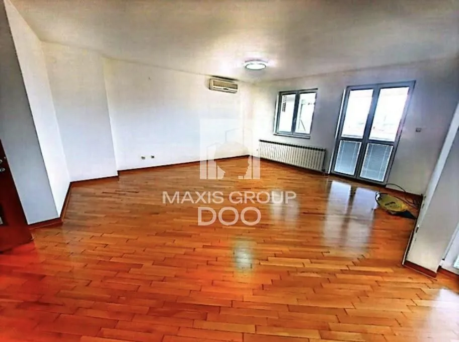 Izdavanje, stan, 172m², Vračar Centar, Vračar Sve Podlokacije
