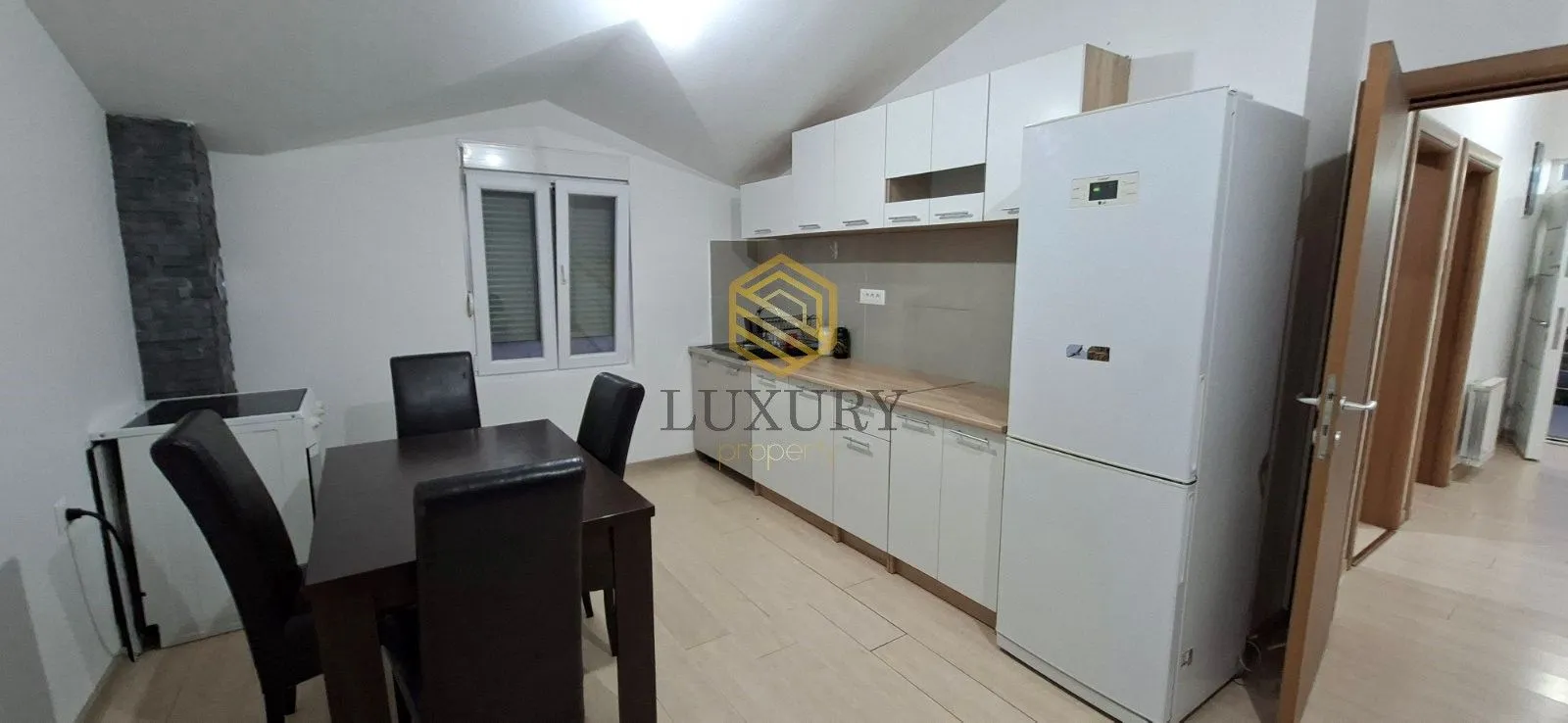 Izdavanje, dvosoban stan, 80m², Donja Gorica, Podgorica