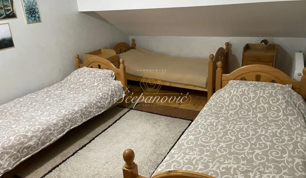 Prodaja, kuća, 202m², Sremska Kamenica, Petrovaradin