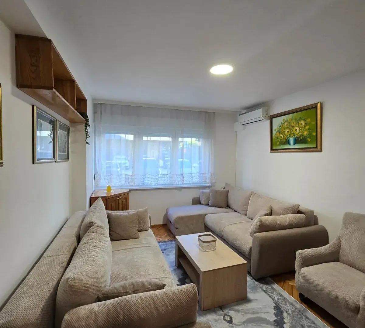 Izdavanje, stan, 34m², Tivat, Crna Gora