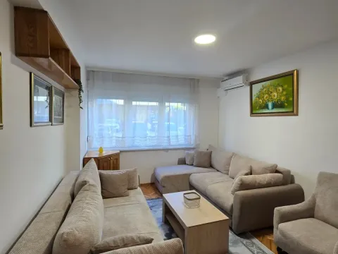 Izdavanje, stan, 34m², Tivat, Crna Gora - image 1