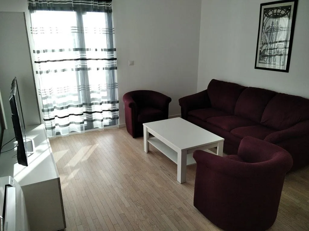 Izdavanje, dvosoban stan, 70m², Dalmatinska ulica, Podgorica
