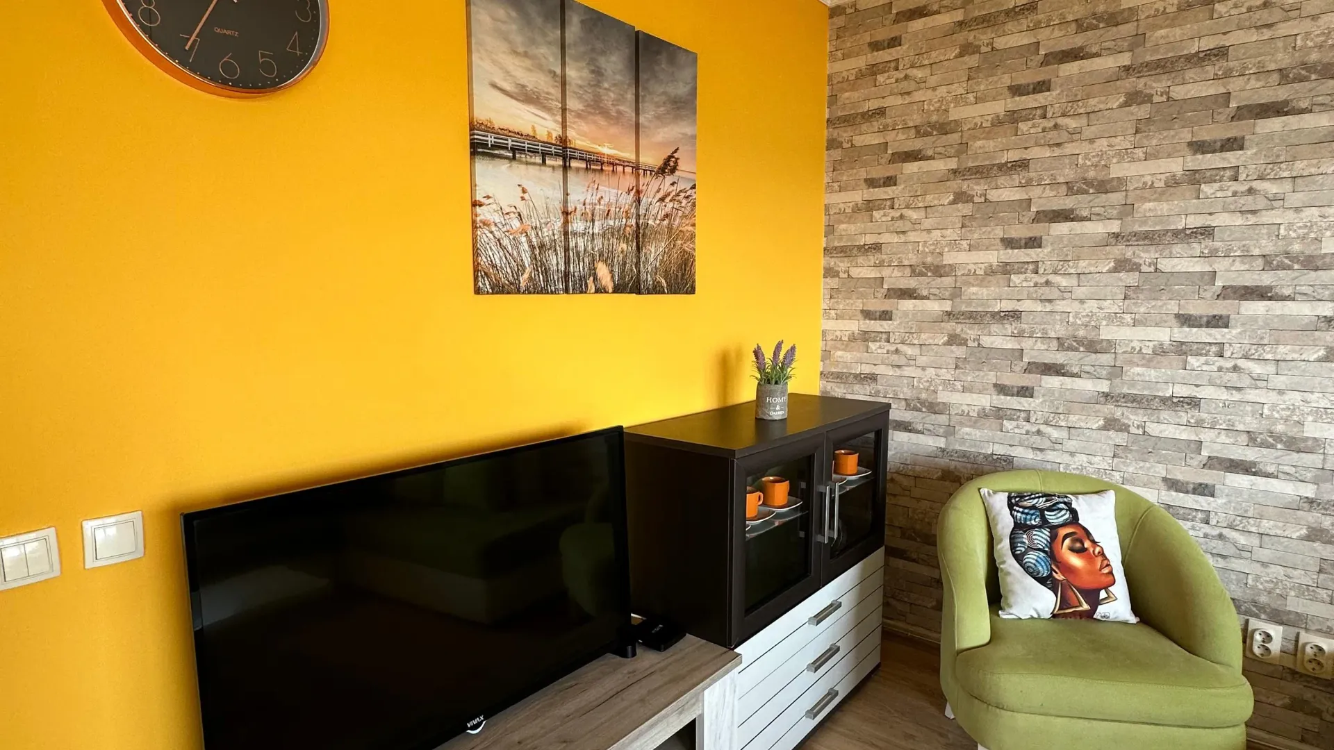 Rent, one bedroom apartment, 57m², Centar, Tivat