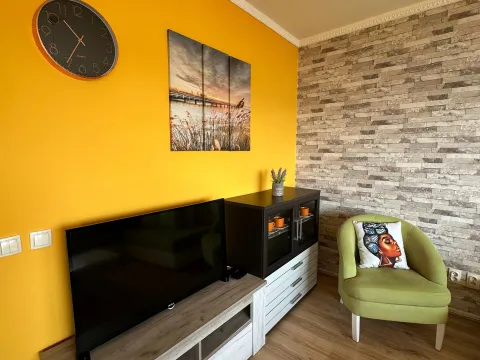 Izdavanje, jednosoban stan, 57m², Centar, Tivat - image 16