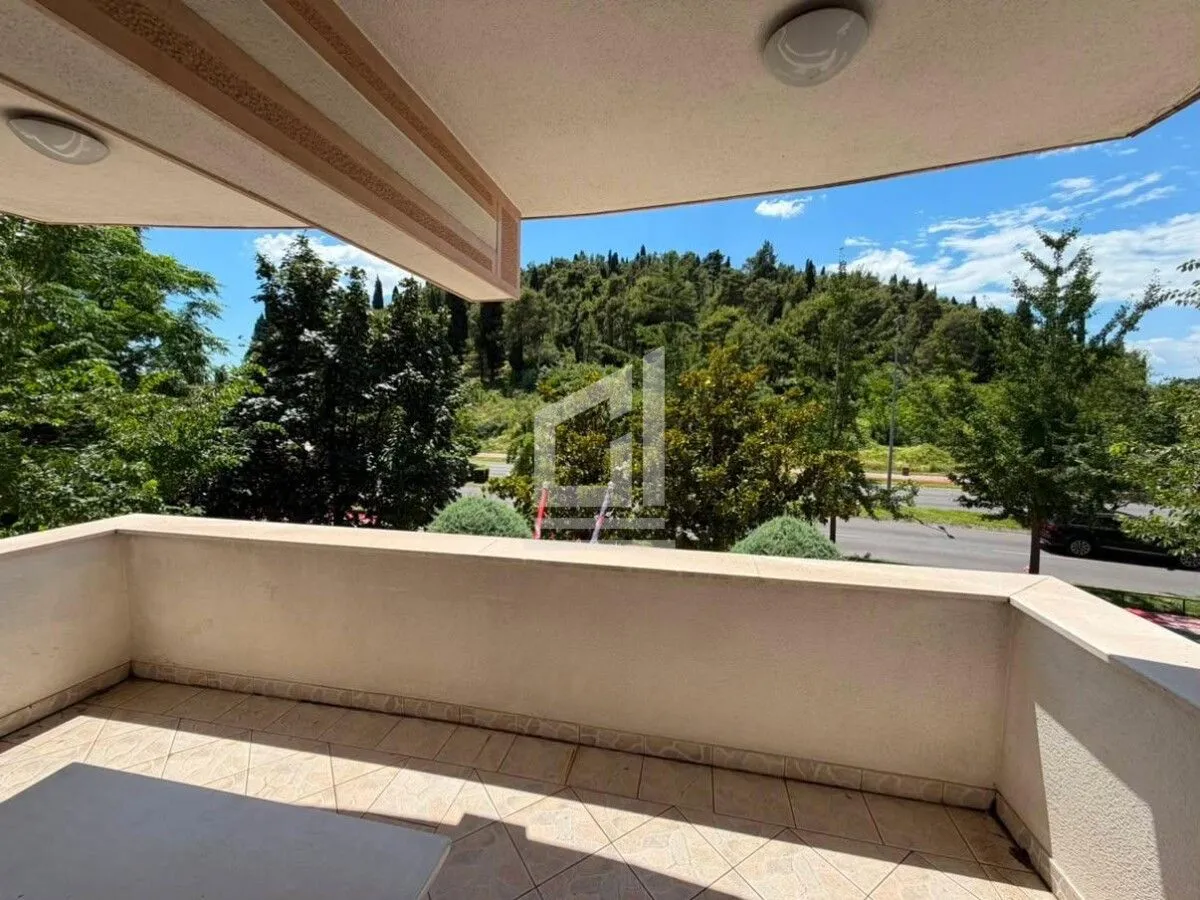 Rent, office space, 150m², Ljubović, Podgorica