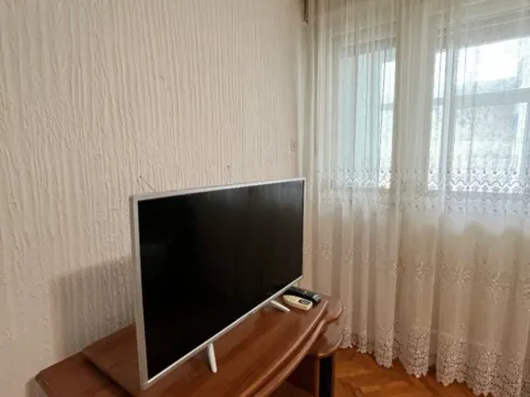 Izdavanje, dvosoban stan, 72m², Gintaš, Podgorica - image 10