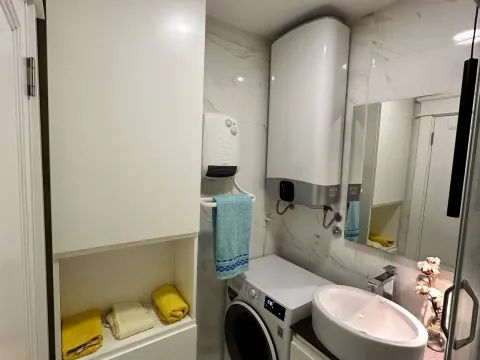 Sale, one bedroom apartment, 40m², Maine, Budva - image 14