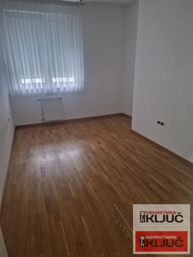 Izdavanje, dvosoban stan, 90m², Sajmište, Novi Sad