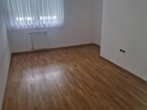 Izdavanje, dvosoban stan, 90m², Sajmište, Novi Sad - image 8