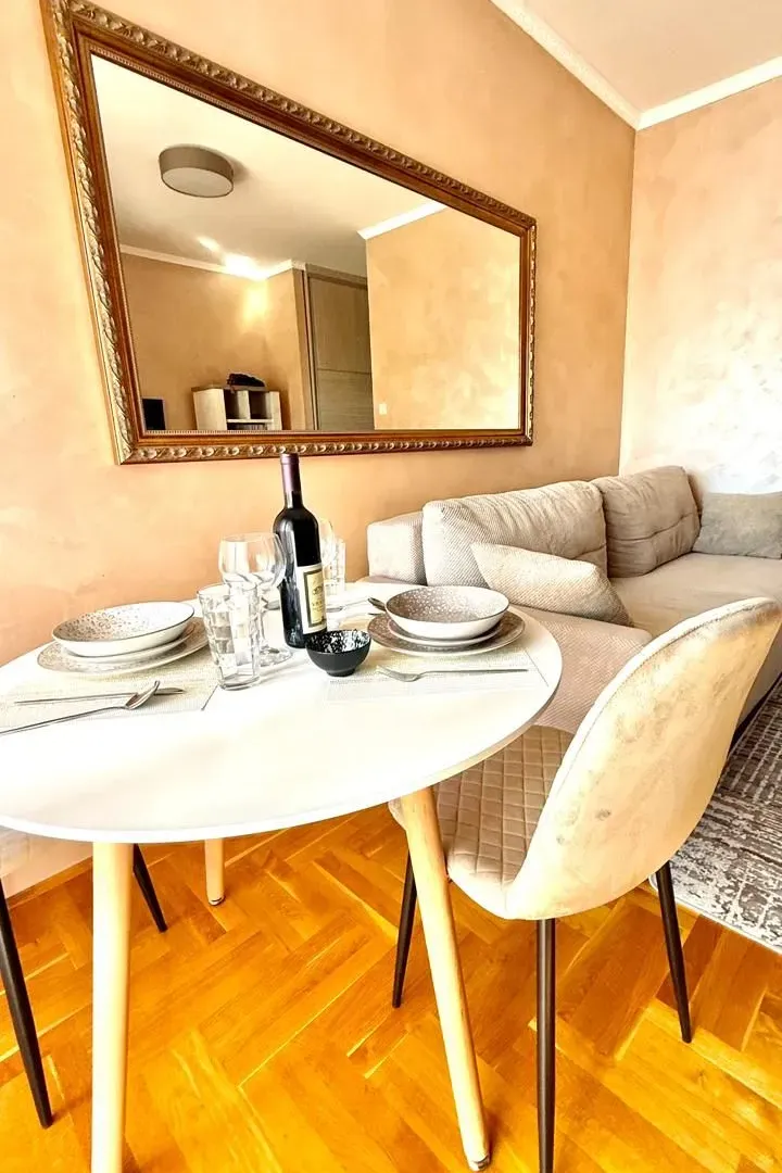 Izdavanje, kuća, 30m², Tuški Put, Podgorica