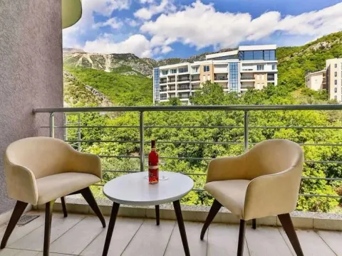 Sale, three bedroom apartment, 90m², Budva, Crna Gora - image 4