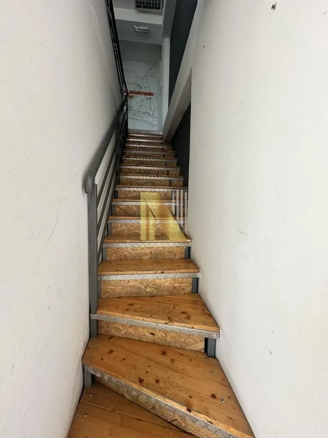 Rent, office space, 191m², Bulevar Evrope, Novi Sad Sve Podlokacije