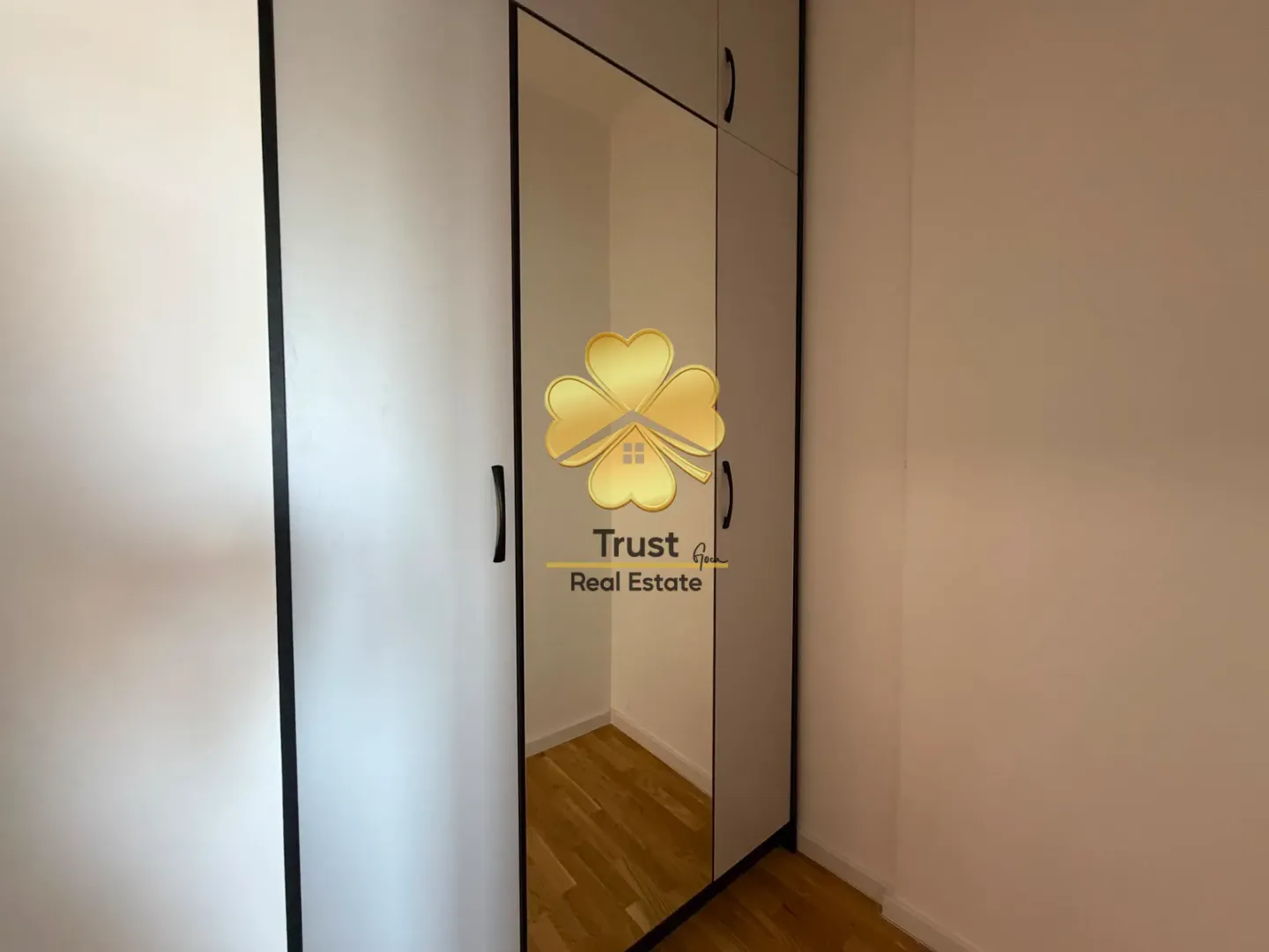 Izdavanje, dvosoban stan, 58m², Stari Aerodrom, Podgorica
