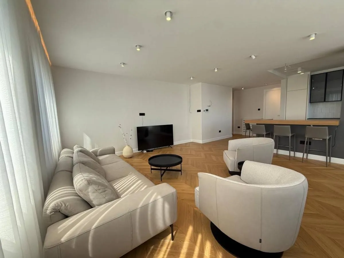 Prodaja, stan, 126m², Adamovićevo Naselje, Novi Sad Sve Podlokacije