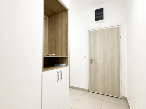 Rent, two bedroom apartment, 72m², Blok 9, Podgorica - image 7