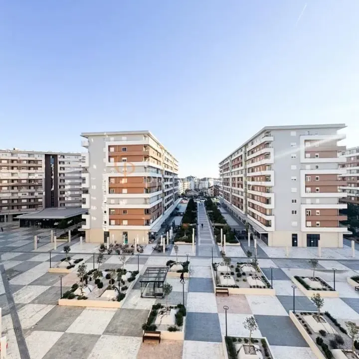 Izdavanje, stan, 92m², Central Point, Podgorica