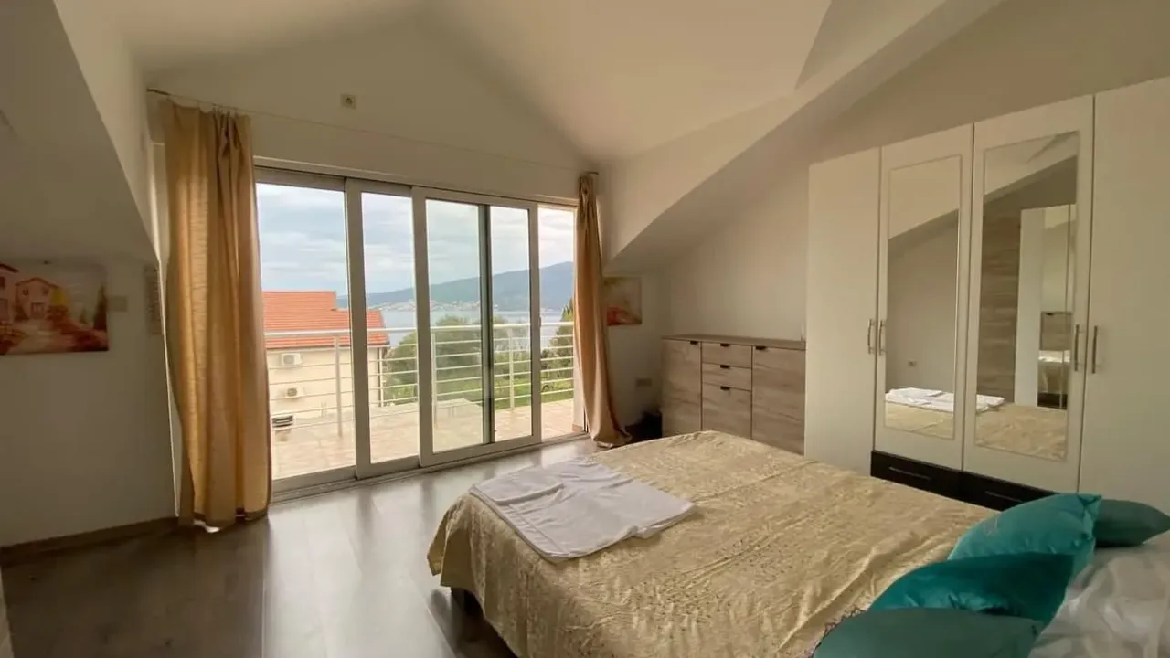 Sale, four bedroom apartment, 100m², Baošići, Herceg Novi