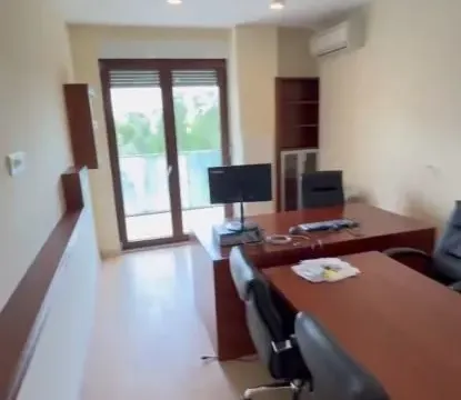 Izdavanje, poslovni prostor, 133m², Liman 3, Novi Sad Sve Podlokacije - image 13
