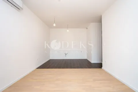 Rent, one bedroom apartment, 45m², Tološi, Podgorica - image 2
