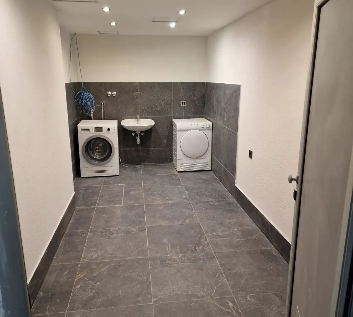 Izdavanje, jednosoban stan, 48m², Dedinje Sve Podlokacije, Beograd