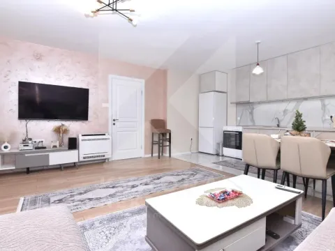 Izdavanje, kuća, 81m², Gintaš, Podgorica - image 1