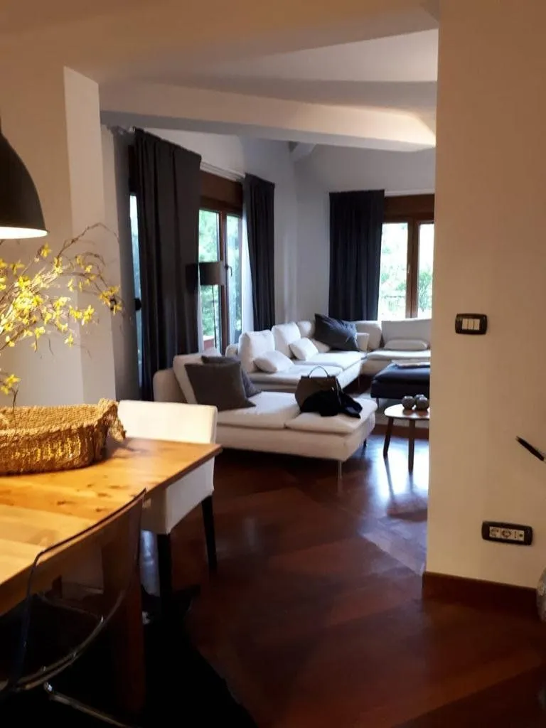 Izdavanje, trosoban stan, 190m², Preko Morače, Podgorica