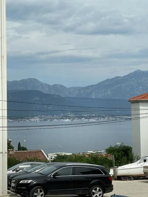 Prodaja, jednosoban stan, 36m², Đenovići, Herceg Novi
