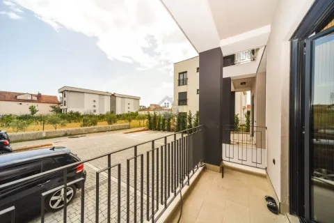 Rent, two bedroom apartment, 64m², Dalmatinska ulica, Podgorica - image 6