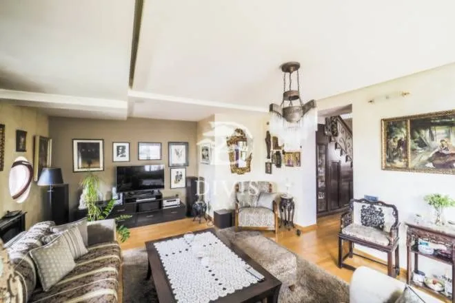 Sale, apartment, 250m², Cvetni Trg, Vračar Sve Podlokacije