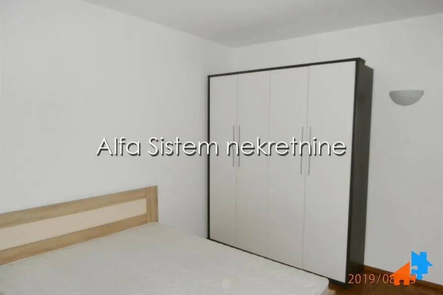 Rent, four bedroom apartment, 120m², Savski Venac, Beograd