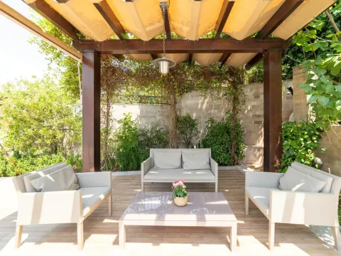 Prodaja, stan, 594m², Dobrota, Kotor - image 7