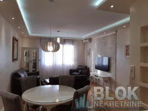 Izdavanje, dvosoban stan, 90m², Preko Morače, Podgorica
