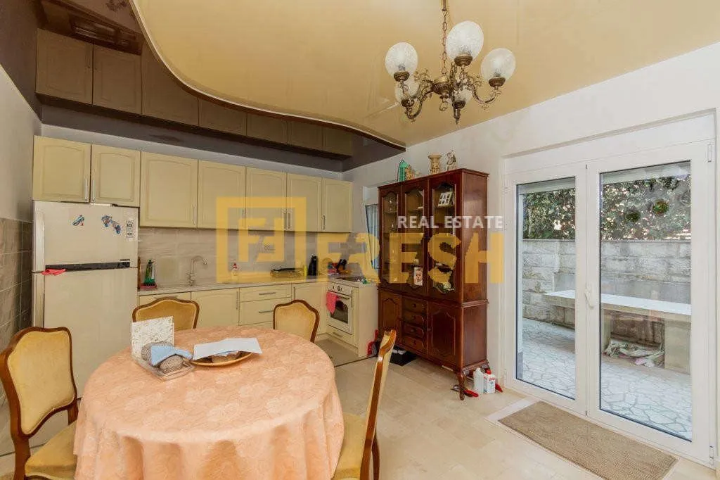 Prodaja, kuća, 200m², Herceg Novi, Crna Gora