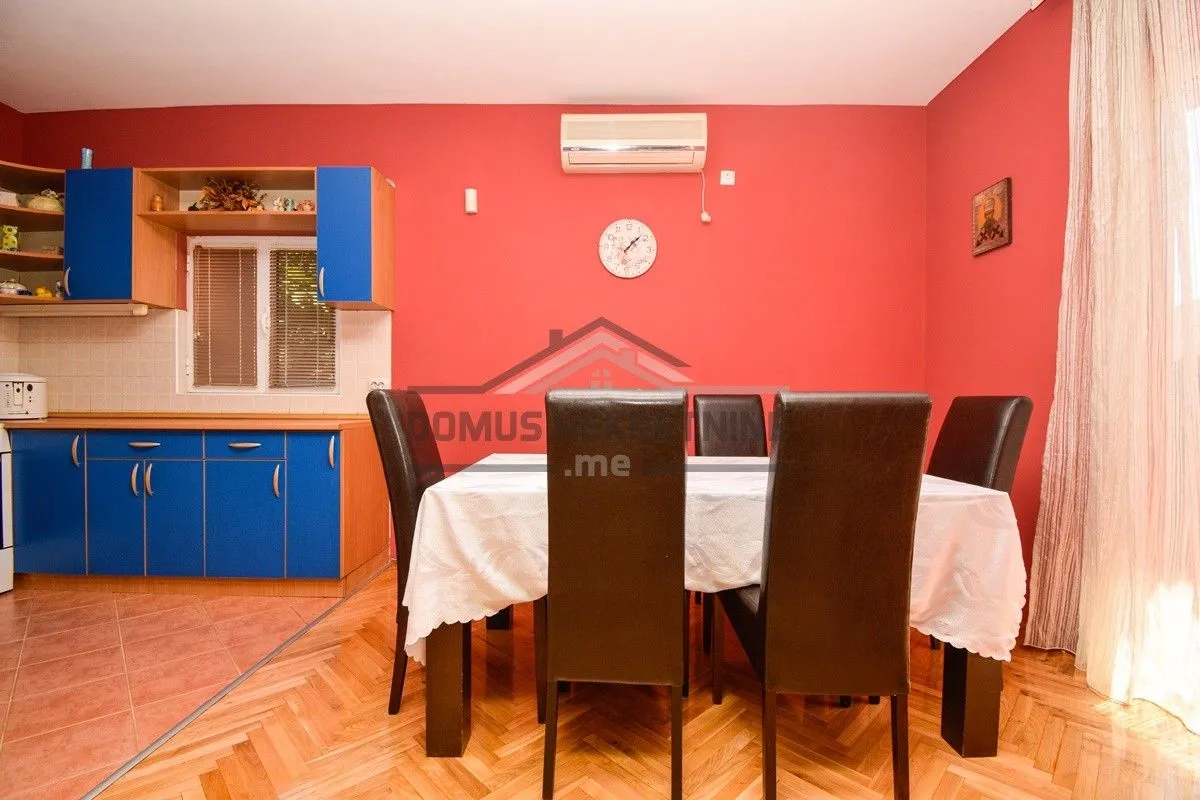 Izdavanje, kuća, 250m², Donja Gorica, Podgorica