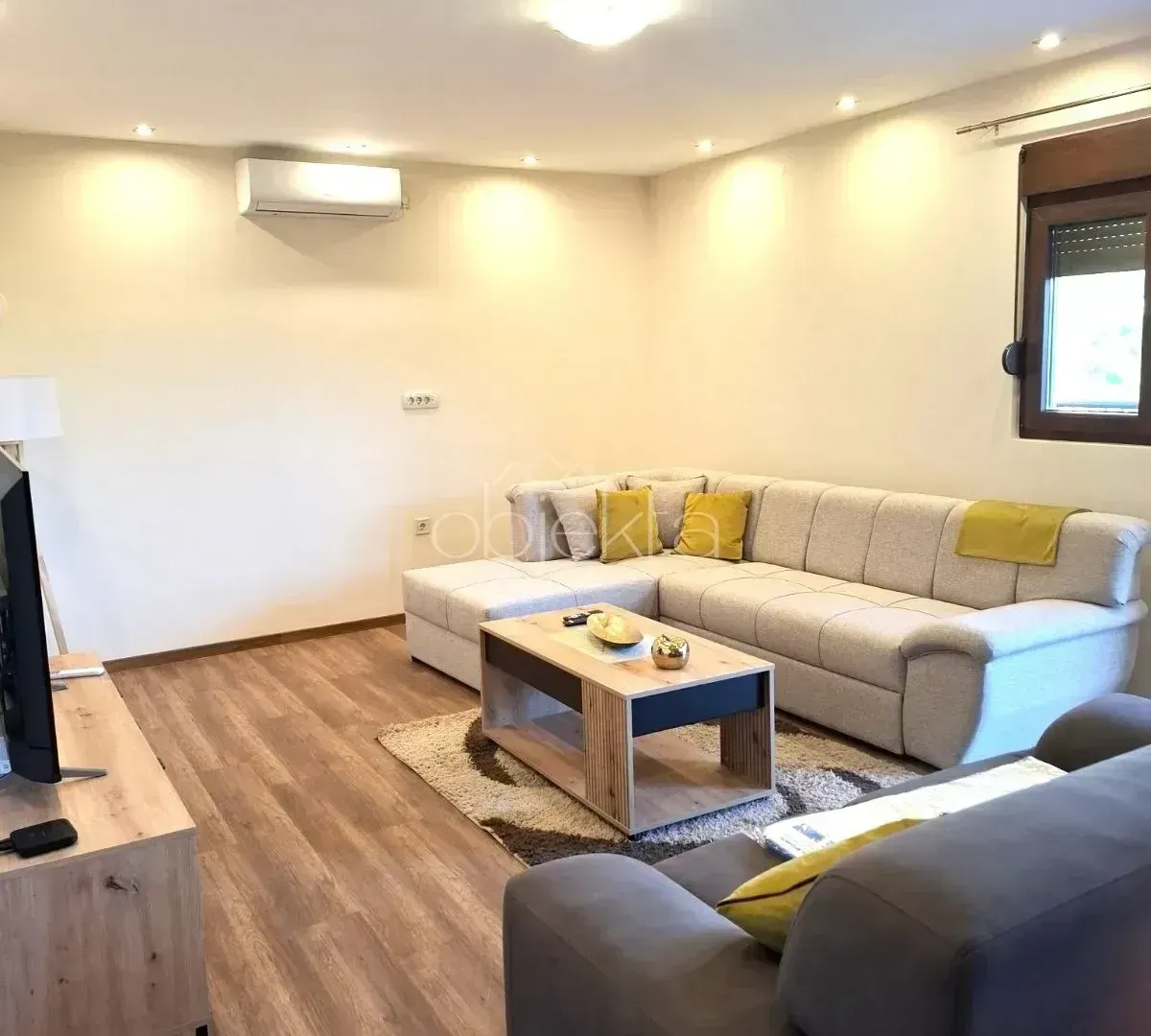Rent, house, 100m², Kotor, Crna Gora