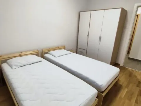 Izdavanje, jednosoban stan, 49m², Novi Sad, Srbija - image 8