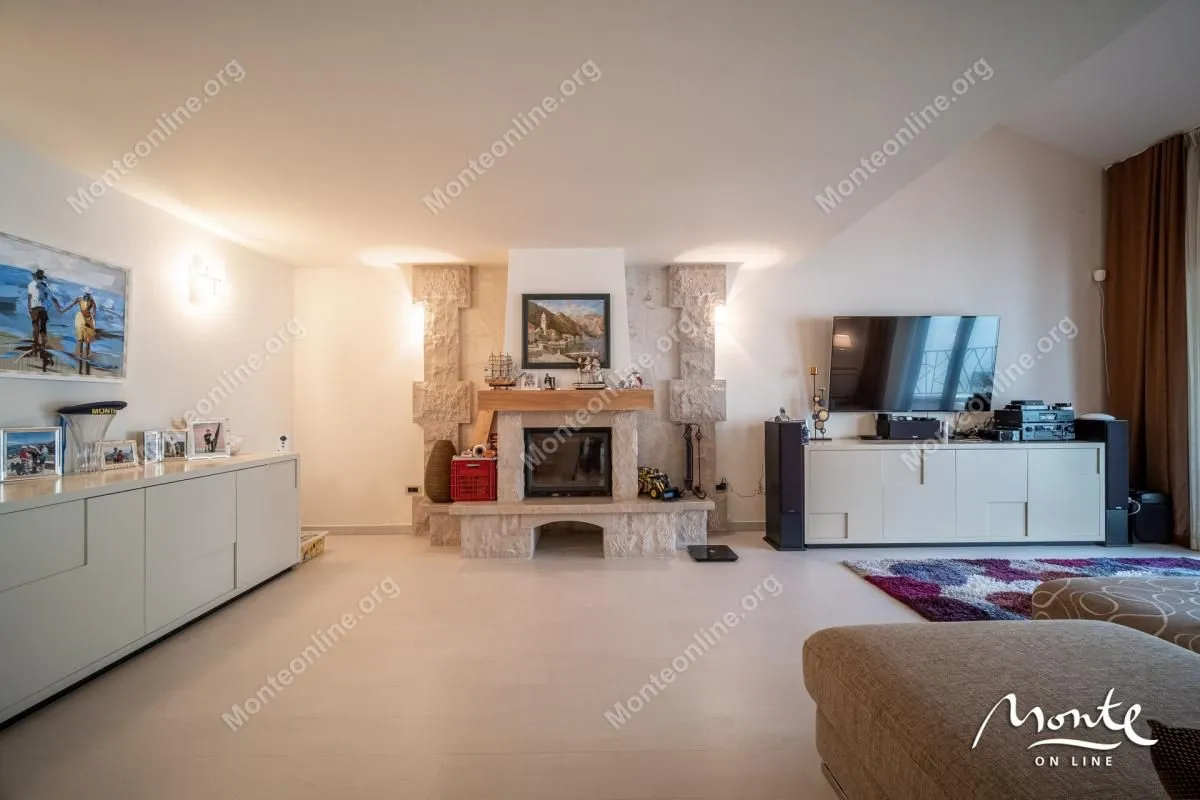Sale, house, 484m², Stoliv, Kotor