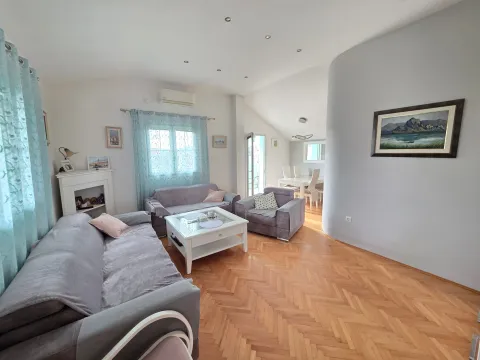 Rent, two bedroom apartment, 85m², Momišići, Podgorica - image 6