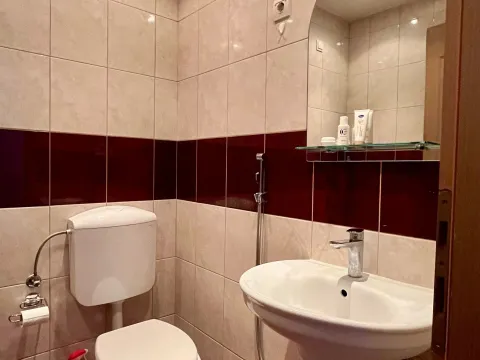 Sale, one bedroom apartment, 70m², Petrovac, Budva - image 9